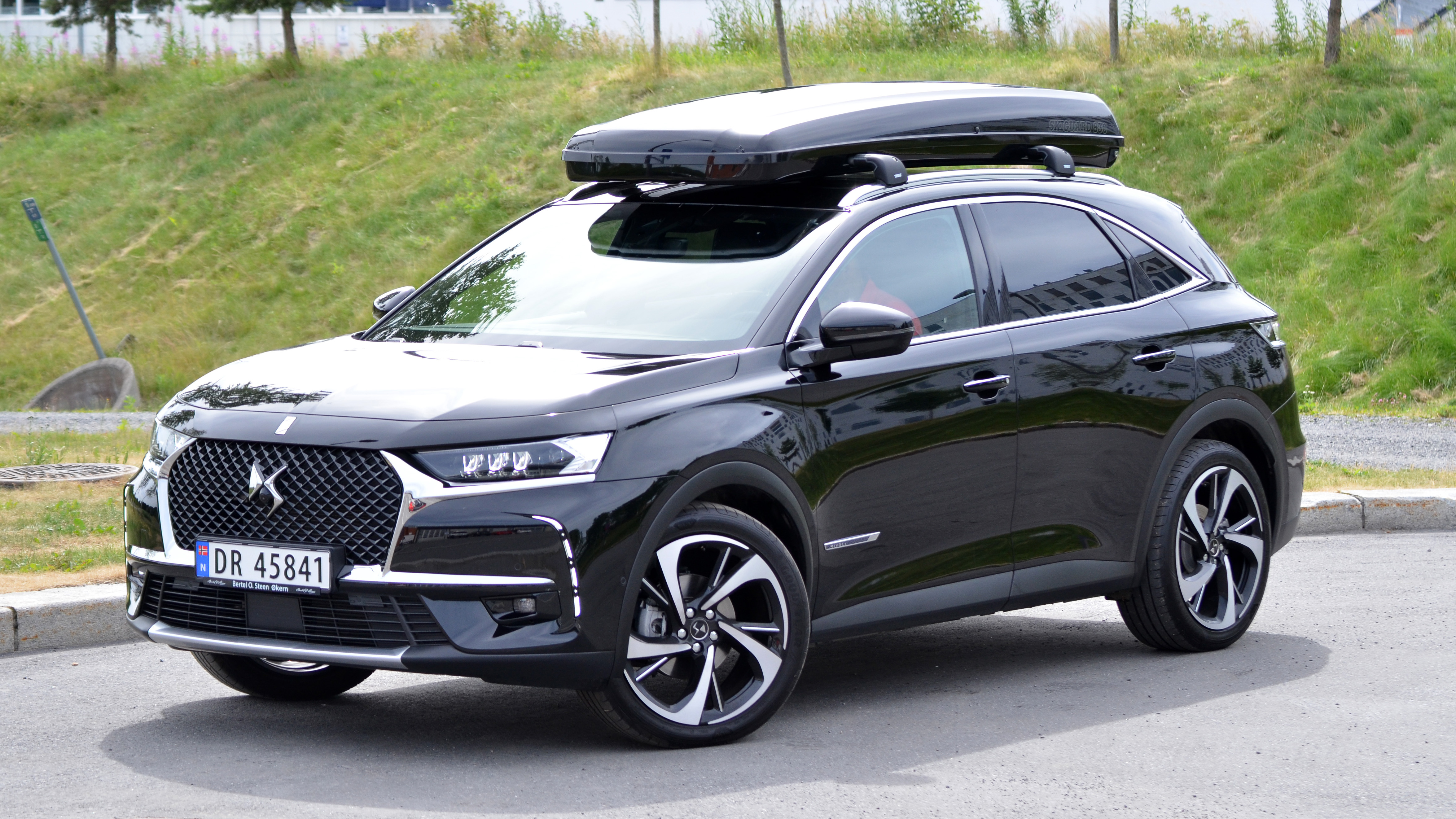 Skiguard shop roof box