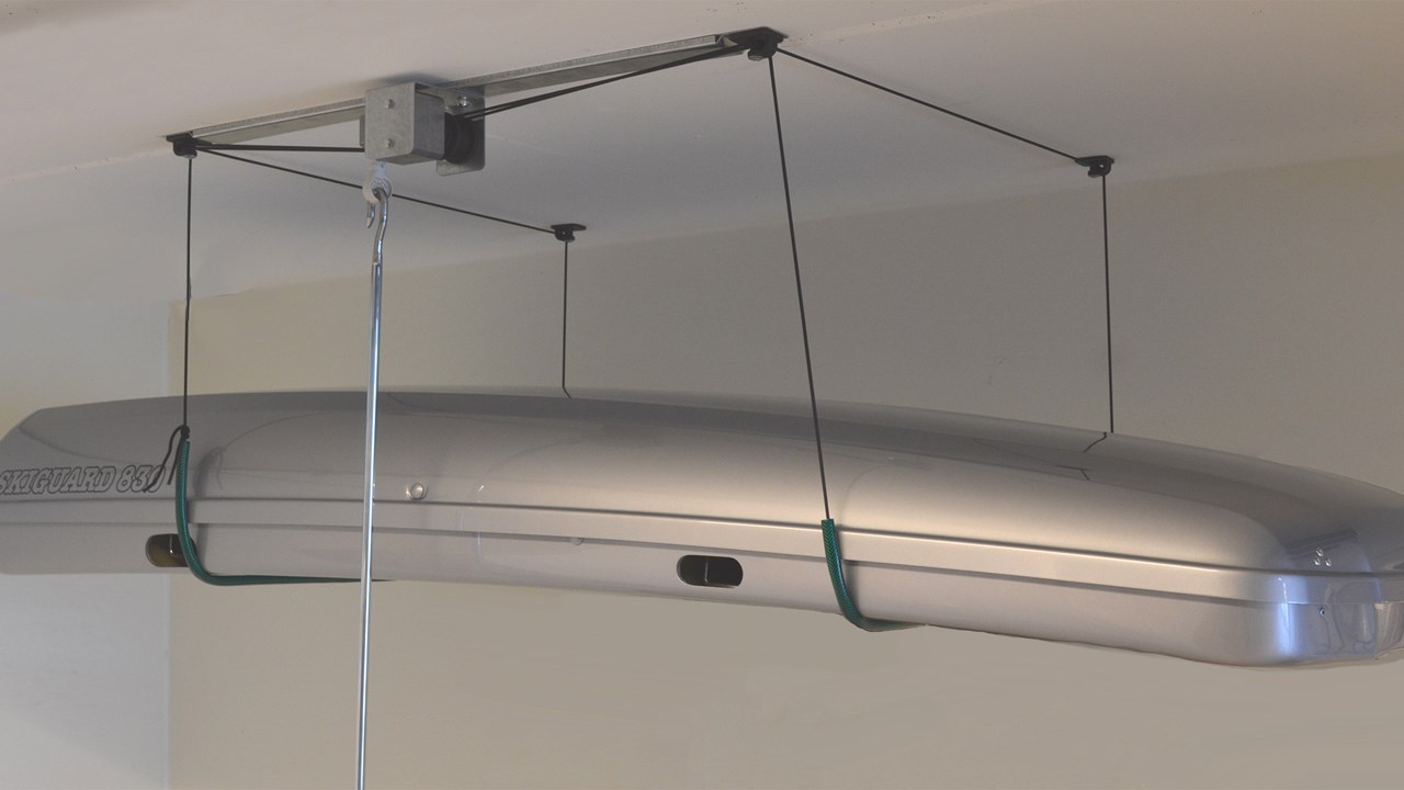 Ceiling mounted box lift